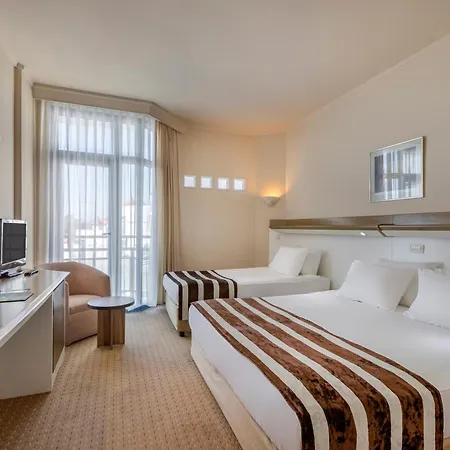 Otel Max