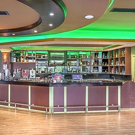 Hotel Max 5*